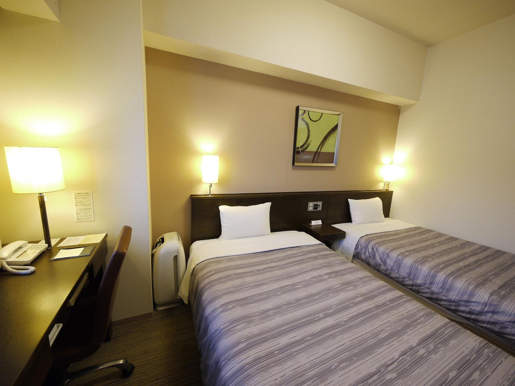 Hotel Route-Inn Chitose Ekimae Екстер'єр фото