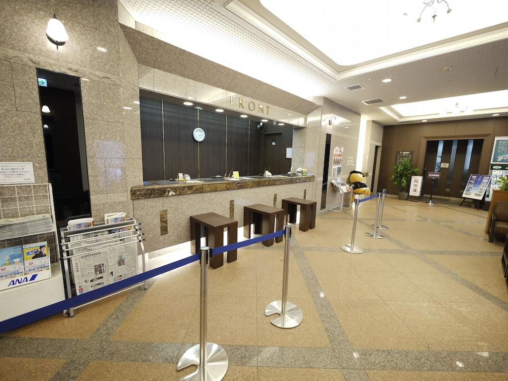 Hotel Route-Inn Chitose Ekimae Екстер'єр фото