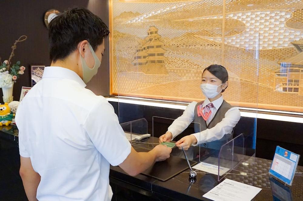 Hotel Route-Inn Chitose Ekimae Екстер'єр фото