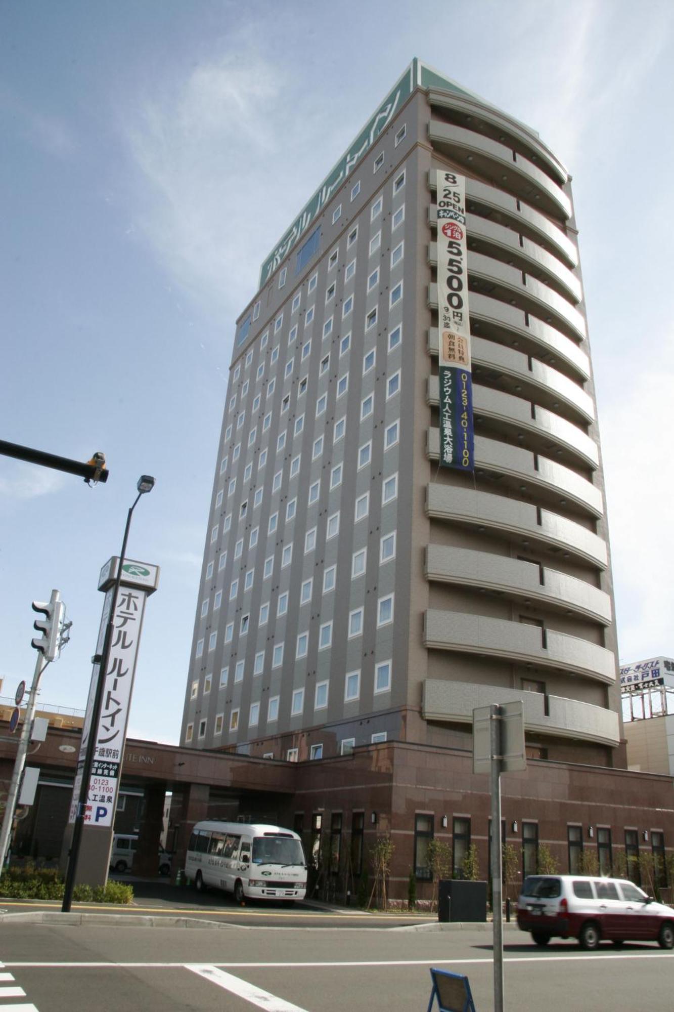 Hotel Route-Inn Chitose Ekimae Екстер'єр фото