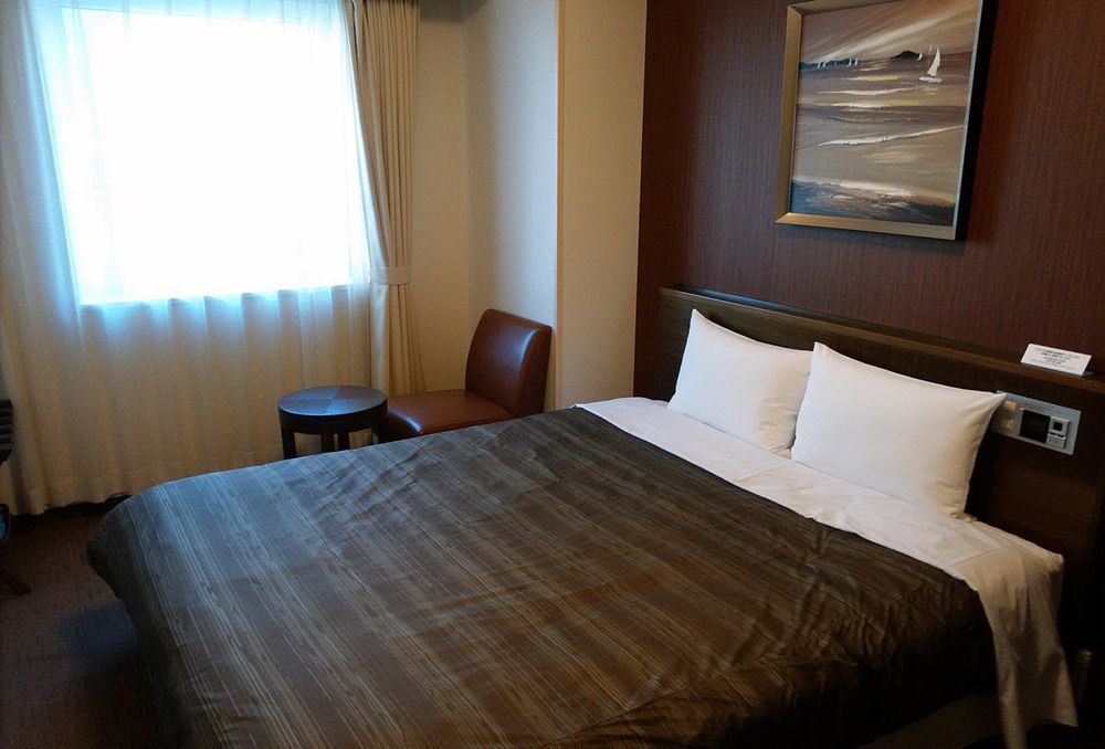 Hotel Route-Inn Chitose Ekimae Екстер'єр фото