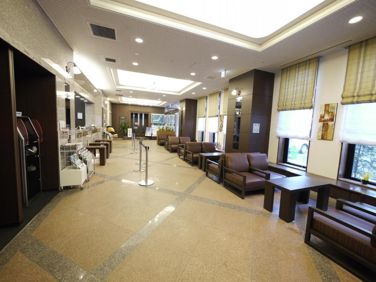 Hotel Route-Inn Chitose Ekimae Екстер'єр фото