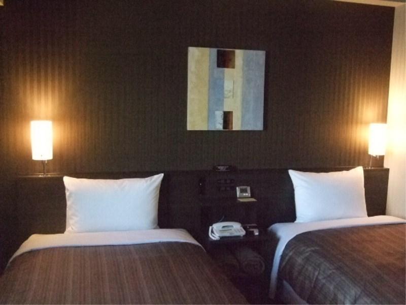 Hotel Route-Inn Chitose Ekimae Екстер'єр фото